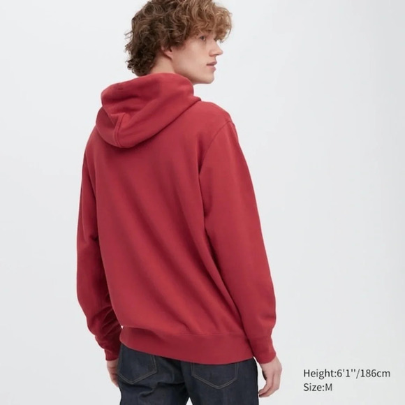 UNIQLO x LOONEY TUNES WB Long Sleeve Sweat Pullover Hoodie in Red‎ - Picture 3 of 9